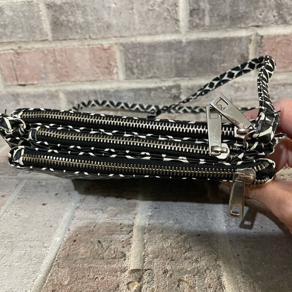 CROSSBODY - Picture 6 of 8